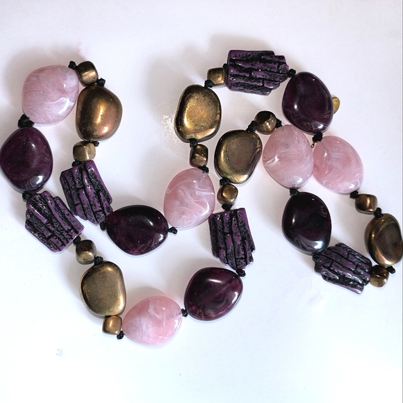 Amrita Singh Chunky Multi Color Resin Necklace - Picture 3 of 11